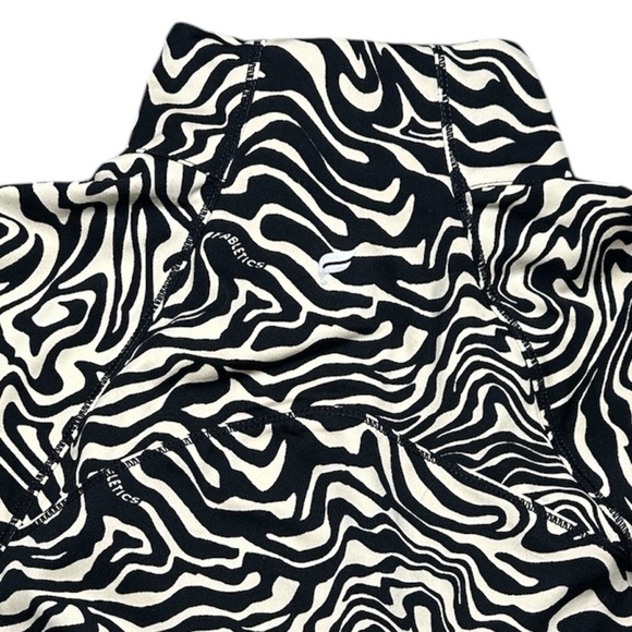 Fabletics Women’s Trinity Performance Jacket in Marbled Zebra XXS - Picture 8 of 13